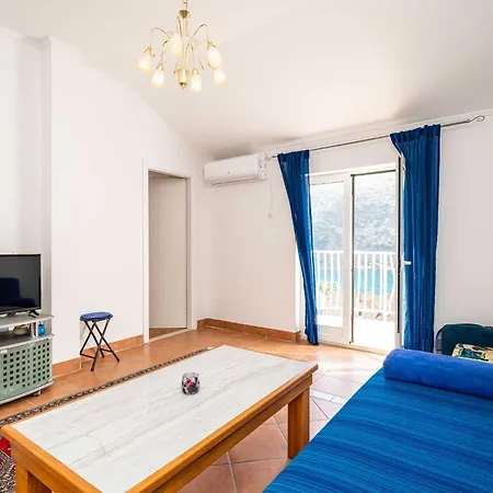 Peco With Balcony Apartment